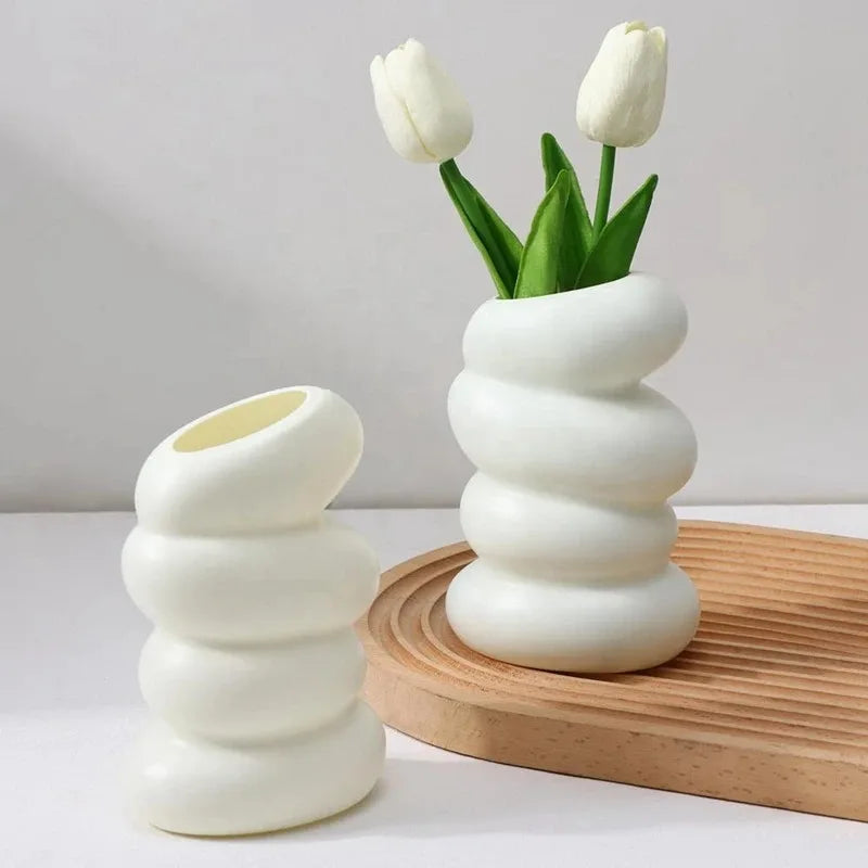 Plastic Spiral White Vase for Flower Arrangement