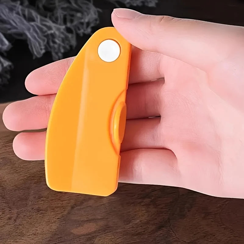 Plastic Folding Handle Fruit Peeler Tool